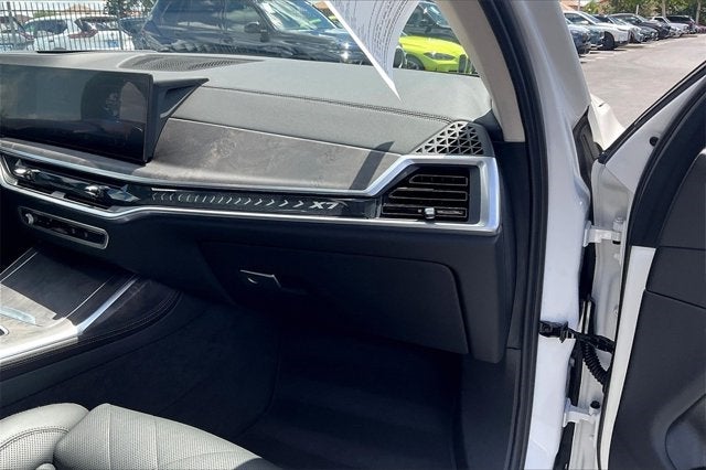 2023 BMW X7 xDrive40i