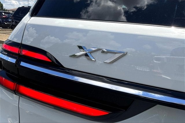 2023 BMW X7 xDrive40i