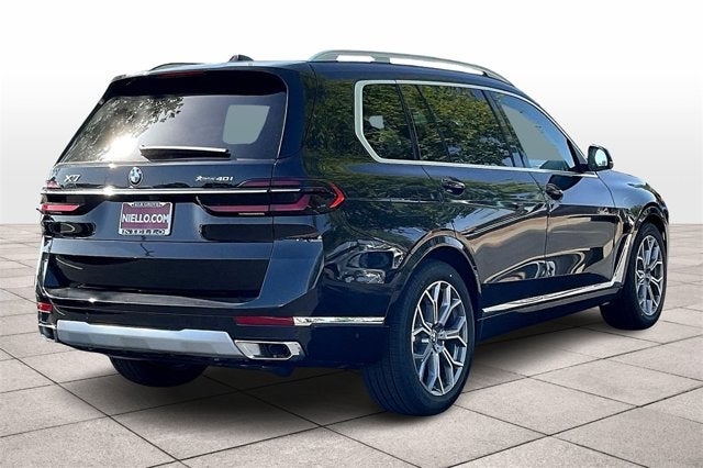 2025 BMW X7 xDrive40i
