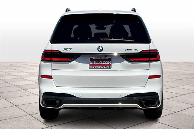 2026 BMW X7 xDrive40i