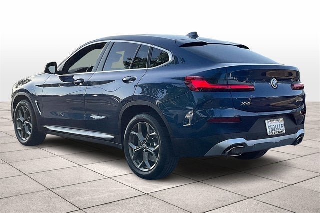 2025 BMW X4 xDrive30i