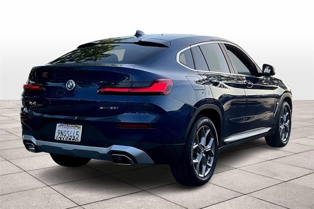 2025 BMW X4 xDrive30i