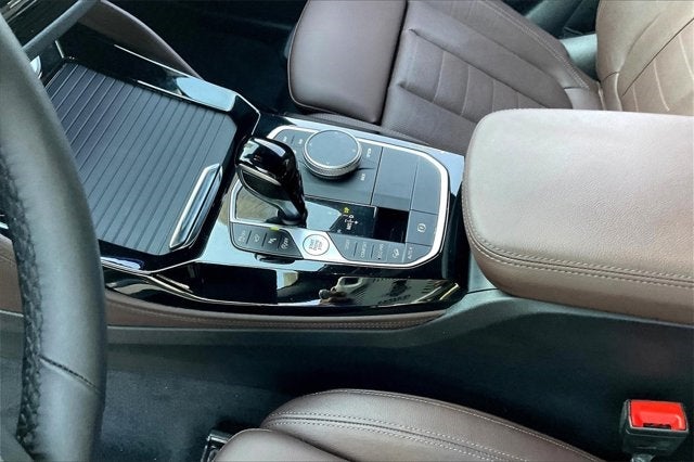 2025 BMW X4 xDrive30i