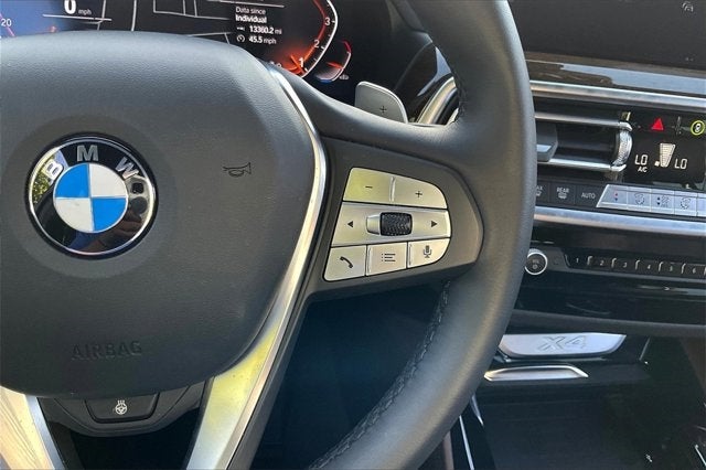 2025 BMW X4 xDrive30i