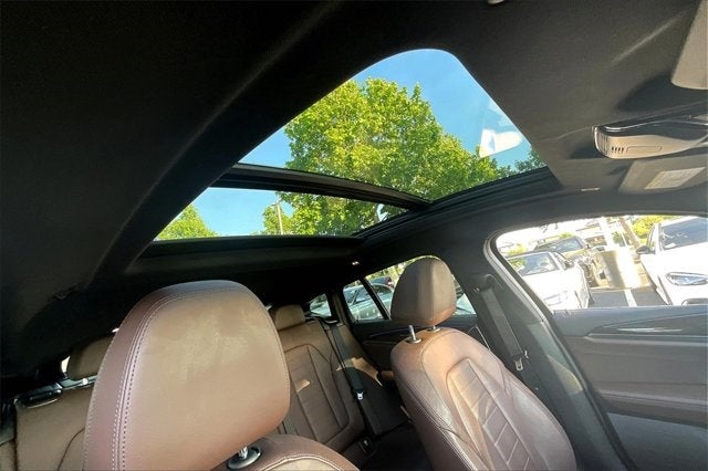 2025 BMW X4 xDrive30i