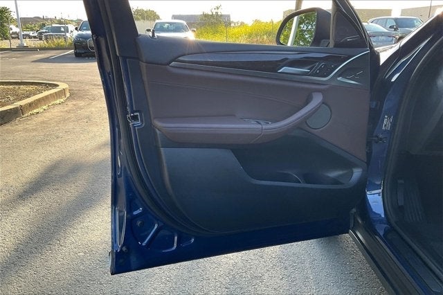 2025 BMW X4 xDrive30i