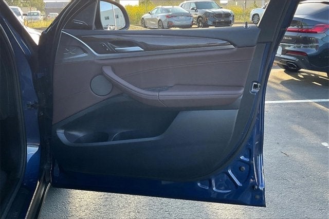 2025 BMW X4 xDrive30i