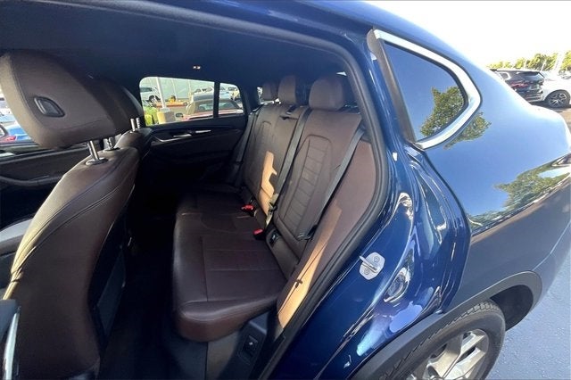 2025 BMW X4 xDrive30i