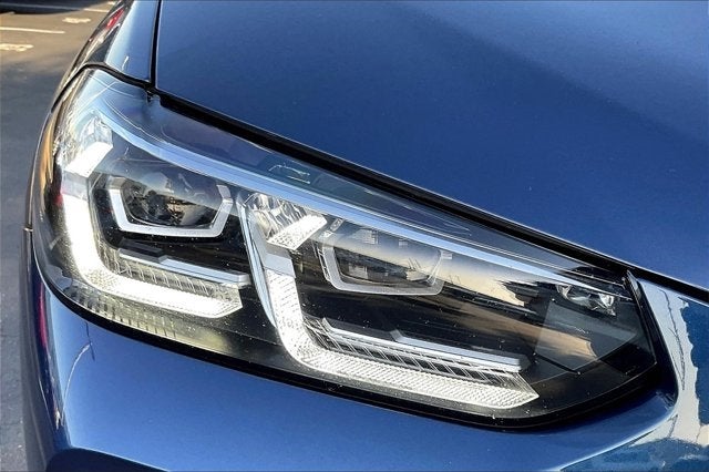 2025 BMW X4 xDrive30i