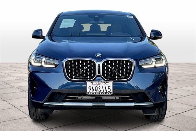 2025 BMW X4 xDrive30i