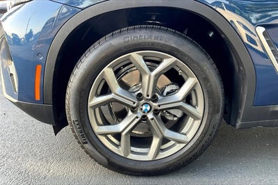 2025 BMW X4 xDrive30i