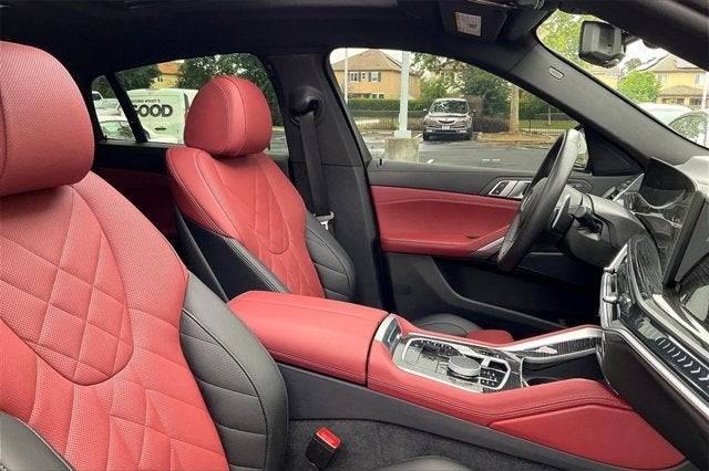 2024 BMW X6 xDrive40i