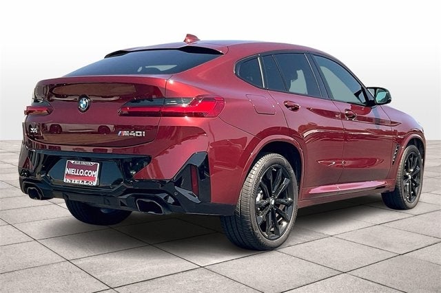 2025 BMW X4 M40i