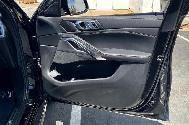 2022 BMW X6 xDrive40i