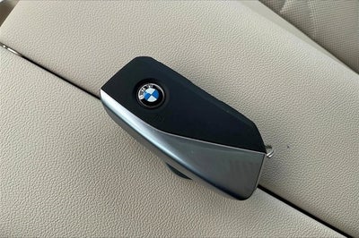 2025 BMW iX xDrive50