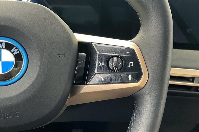 2025 BMW iX xDrive50