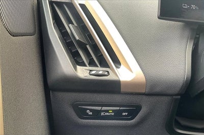 2025 BMW iX xDrive50