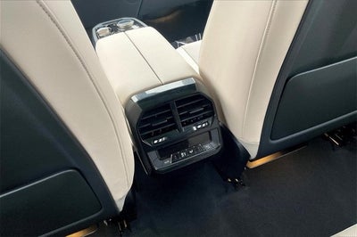 2025 BMW iX xDrive50