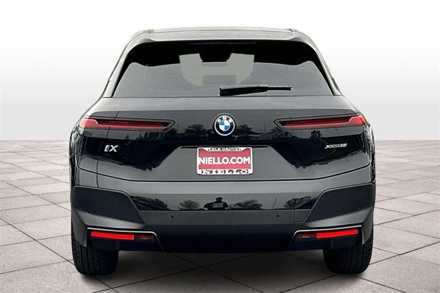 2025 BMW iX xDrive50