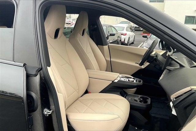 2025 BMW iX xDrive50