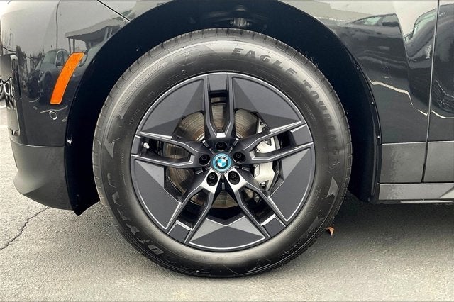 2025 BMW iX xDrive50