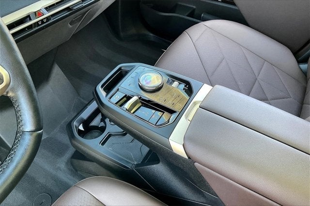 2025 BMW iX xDrive50