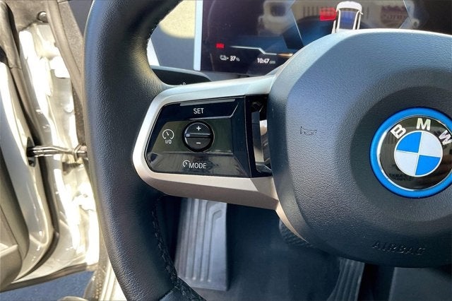 2025 BMW iX xDrive50