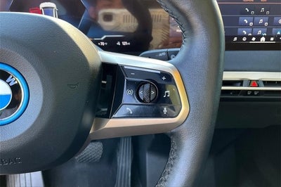 2025 BMW iX xDrive50
