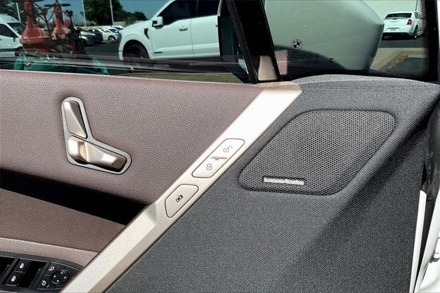 2025 BMW iX xDrive50