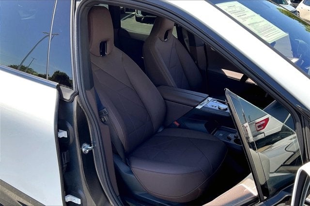 2025 BMW iX xDrive50