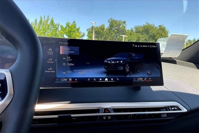 2026 BMW iX xDrive45