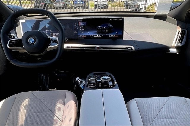2026 BMW iX xDrive45