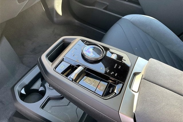 2026 BMW iX xDrive60