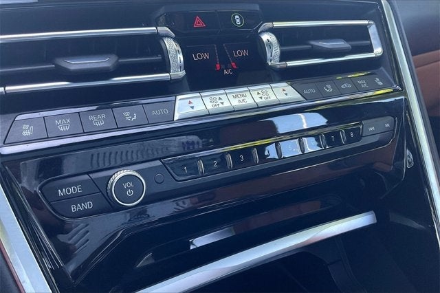 2022 BMW 8 Series 840i