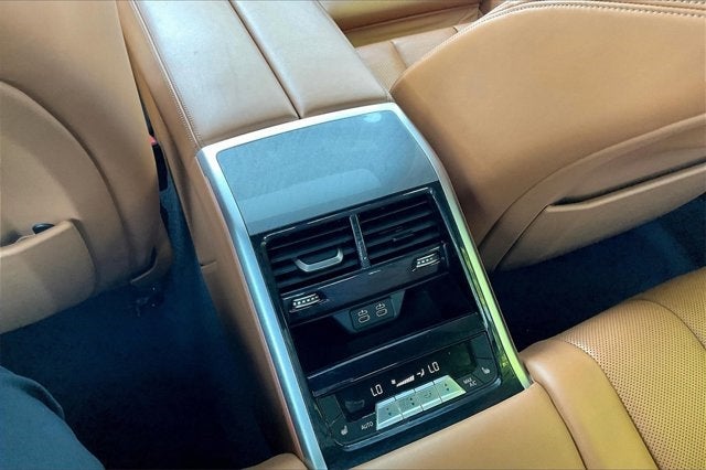 2022 BMW 8 Series 840i