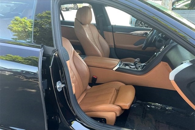 2022 BMW 8 Series 840i