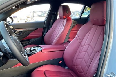 2025 BMW i5 xDrive40