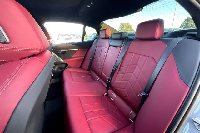 2025 BMW i5 xDrive40