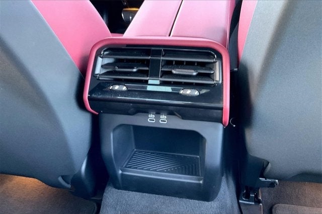 2025 BMW i5 xDrive40