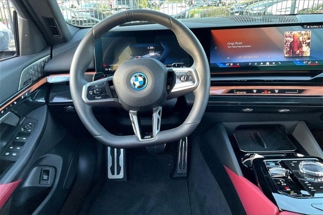 2025 BMW i5 xDrive40