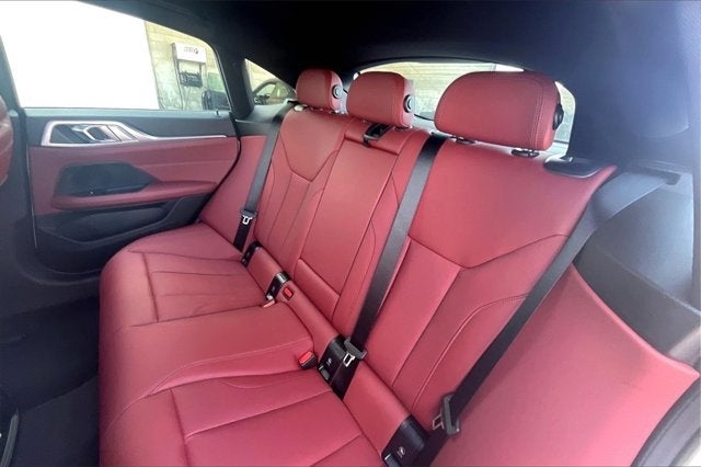 2025 BMW i4 eDrive40