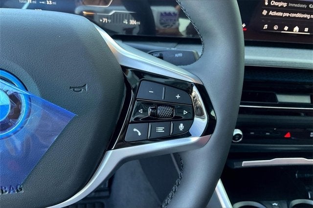 2025 BMW i4 eDrive40