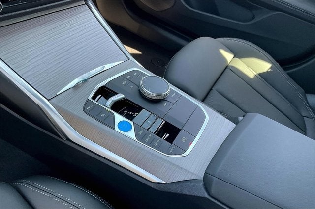 2025 BMW i4 eDrive40