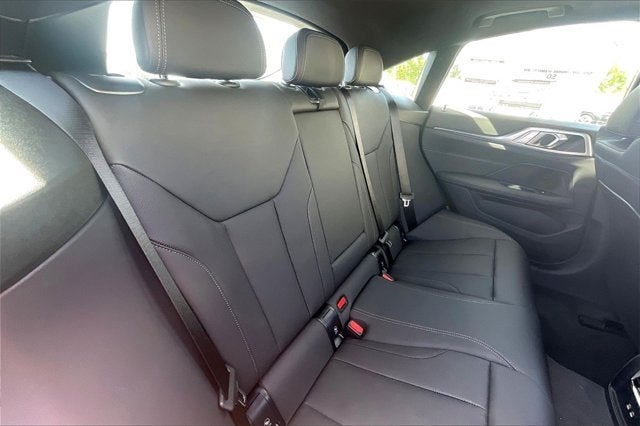 2025 BMW i4 eDrive40