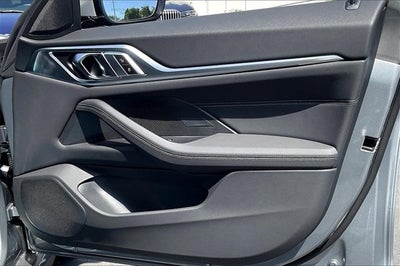 2025 BMW i4 eDrive40