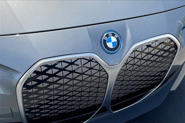 2025 BMW i4 eDrive40