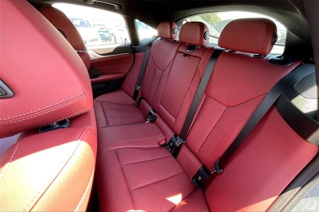 2025 BMW i4 eDrive40