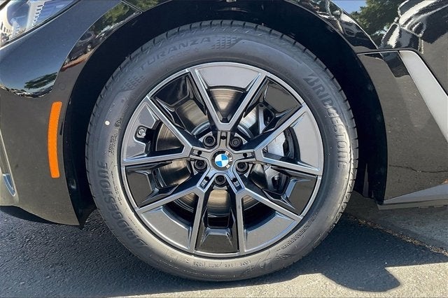 2025 BMW i4 eDrive40