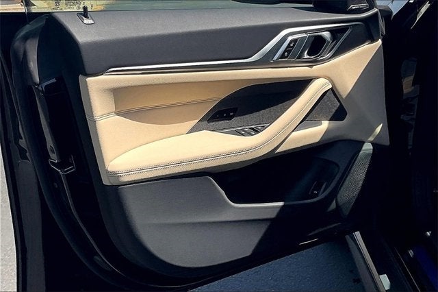 2025 BMW i4 eDrive40