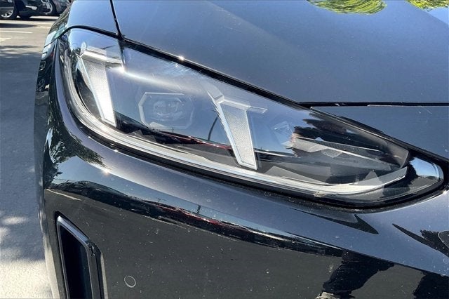 2025 BMW i4 eDrive40